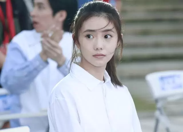 刘浩存主演《消失的人》登顶五一档票房冠军 情报图 刘浩存主演《消失的人》登顶五一档票房冠军 情报图