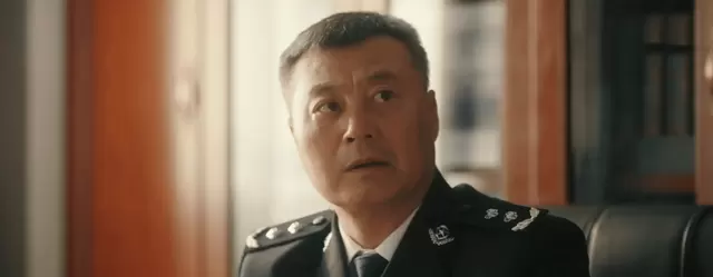 《低智商犯罪》周荣落网关键:陆一波举报信与刘直方超劫案连锁反应 细节速览 《低智商犯罪》周荣落网关键:陆一波举报信与刘直方超劫案连锁反应 细节速览