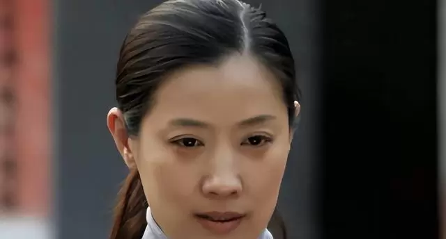 李歌40岁拍《边海》时确诊怀孕,片场攥验孕棒哭湿口罩 细节速览 李歌40岁拍《边海》时确诊怀孕,片场攥验孕棒哭湿口罩 细节速览