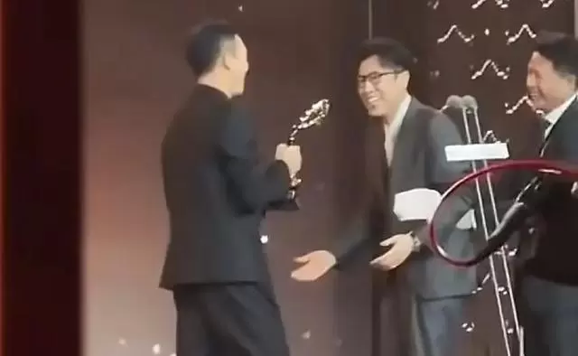 于和伟凭《森中有林》获第十六届北京电影节天坛奖最佳男主角 情报图 于和伟凭《森中有林》获第十六届北京电影节天坛奖最佳男主角 情报图