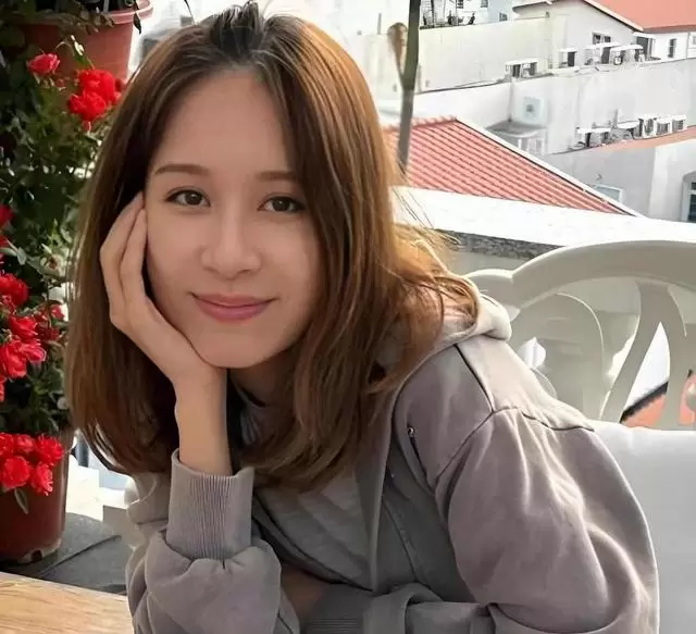 邝文珣饰演沐剑屏成98版《鹿鼎记》不可复制的纯真符号 细节速览