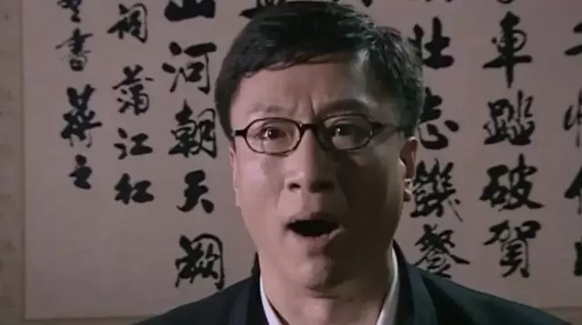 《潜伏》修复重播央八首日登顶收视榜首 细节速览