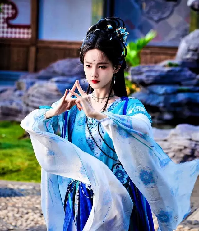 腾讯芒果爱奇艺齐推新剧，《古乐风华录》《等到你》《佳偶天成》等五部重点剧集定档动态 细节速览