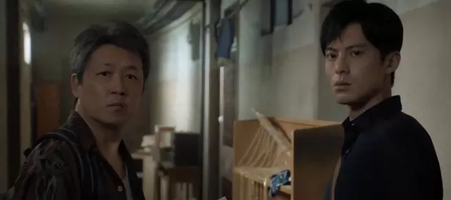 《黑夜告白》开播3集热度破6000，潘粤明王鹤棣师徒追查1997元龙里电梯失踪案 相关图片