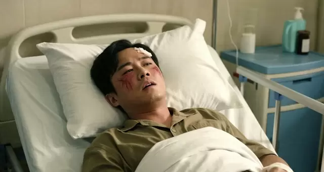程清禾证词成离婚案关键证据，姜莱当庭失控被法警带离，车库袭击事件引发治安调查 相关图片